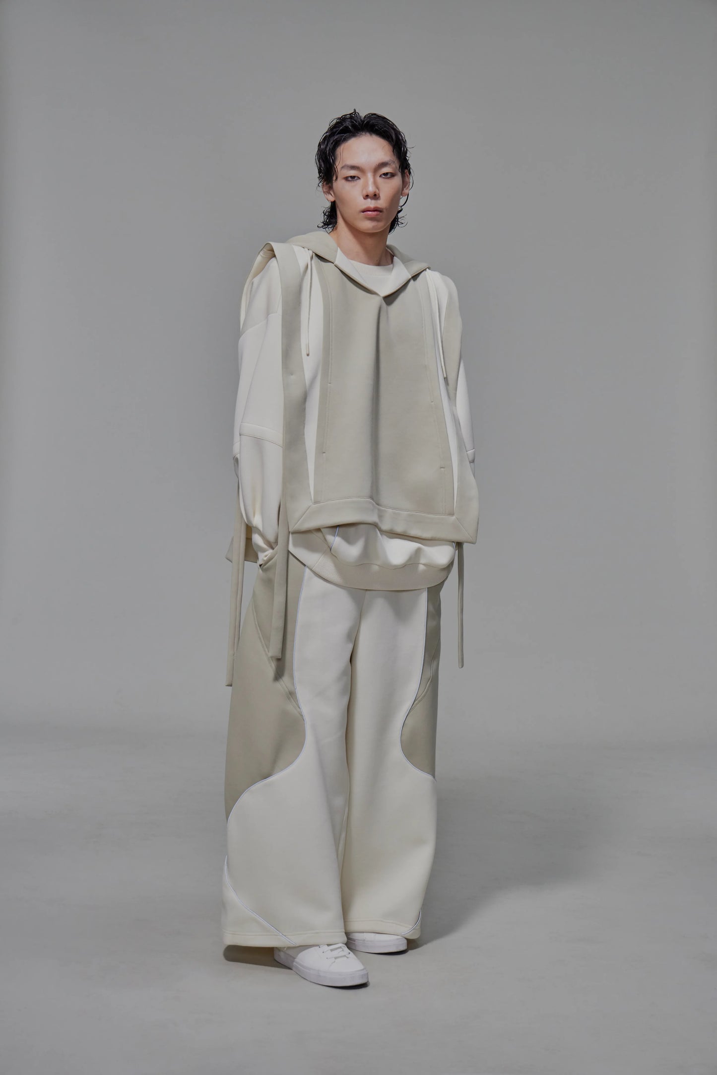 03 Oversized Hooded Vest