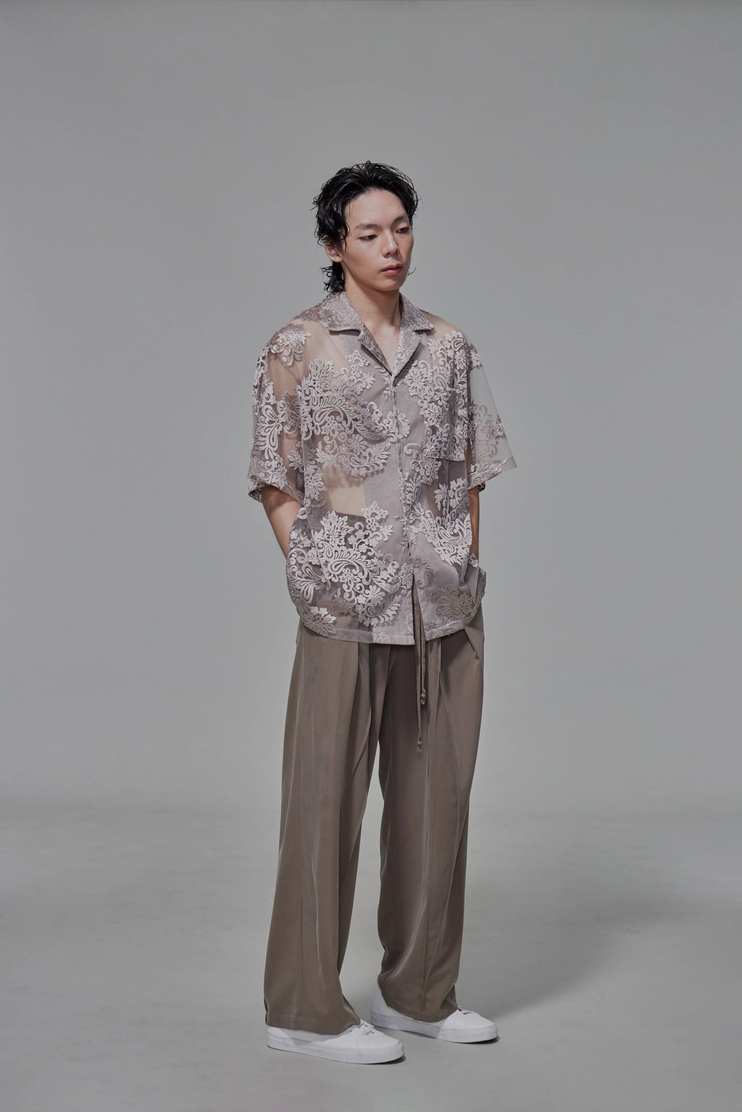 03 Soft Tapered Drawstring Trousers Beige