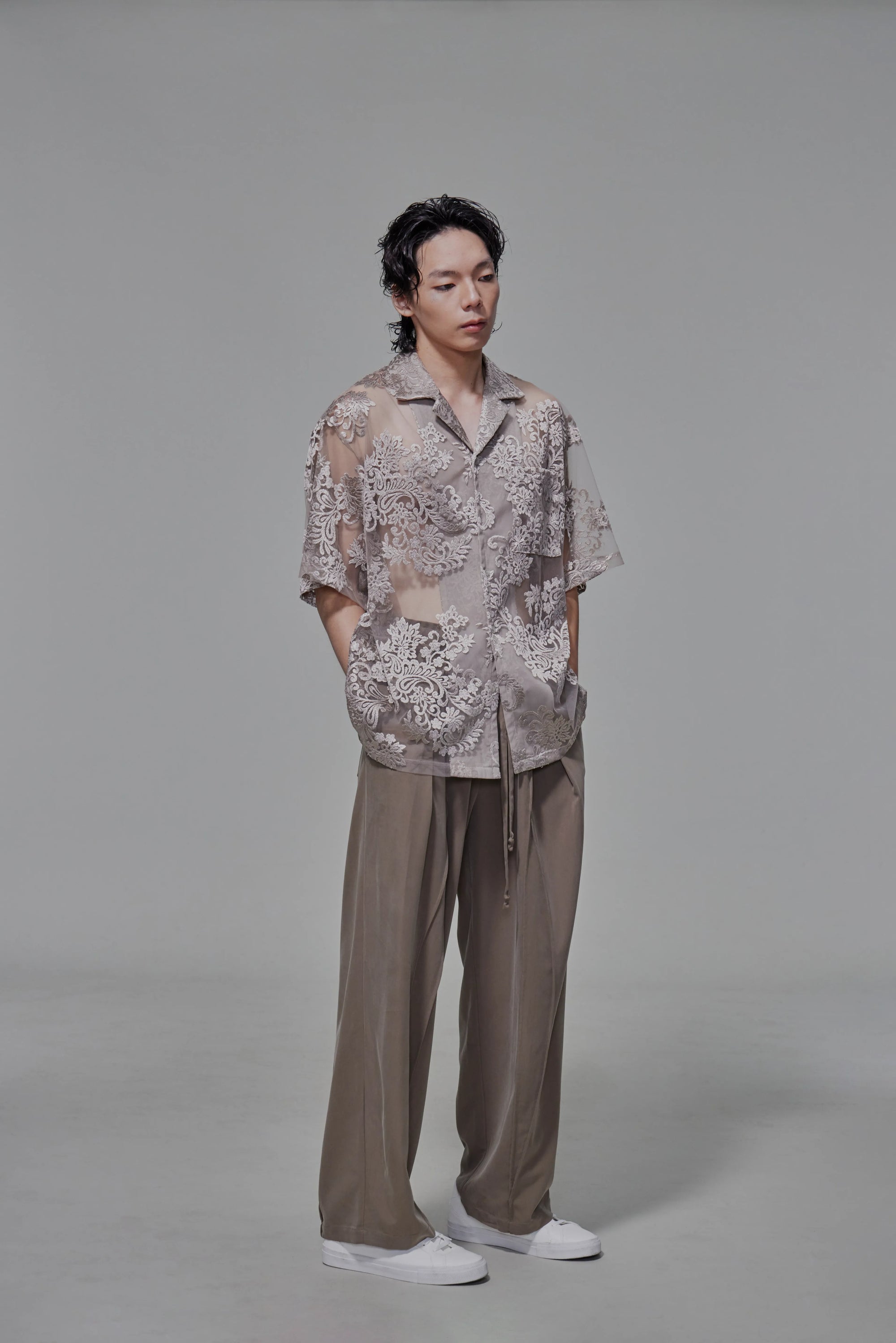 03 Soft Tapered Drawstring Trousers Beige