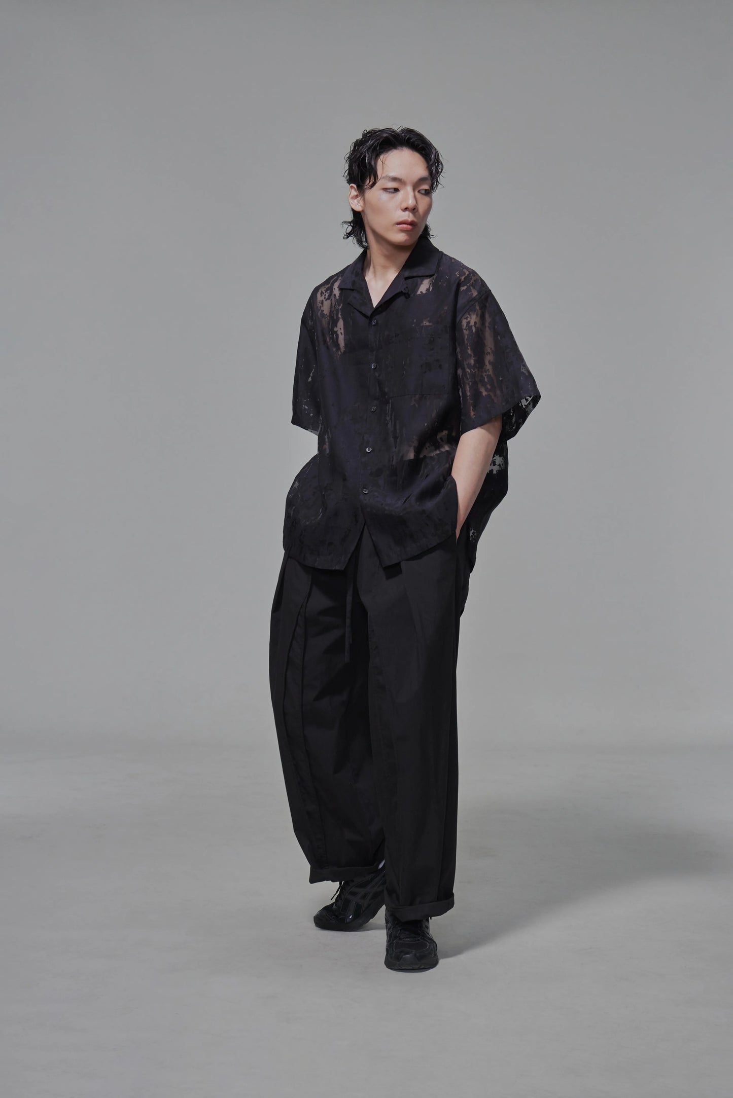 03 Tapered Drawstring Trousers Black