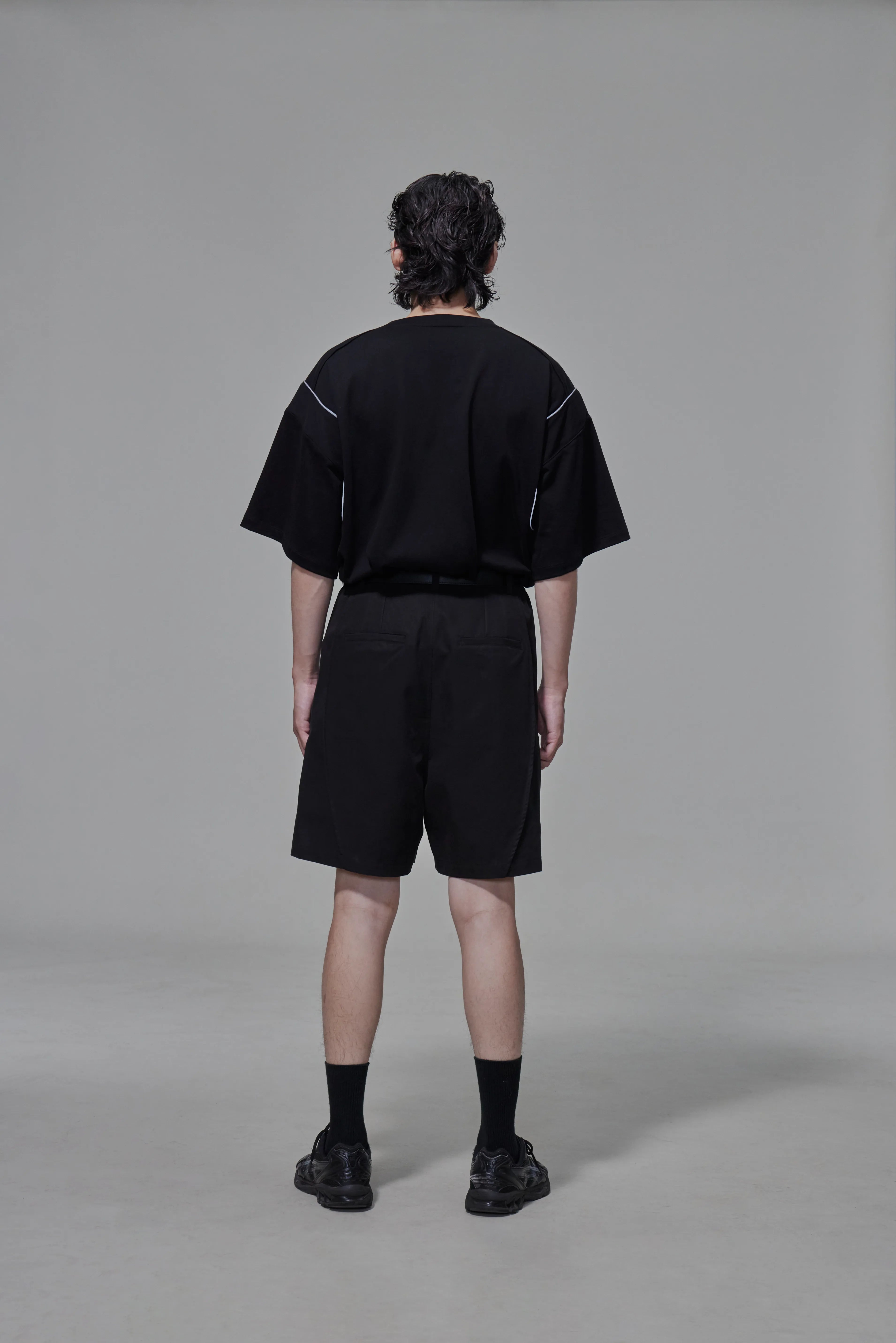 03 Wide-legged Scoop Shorts