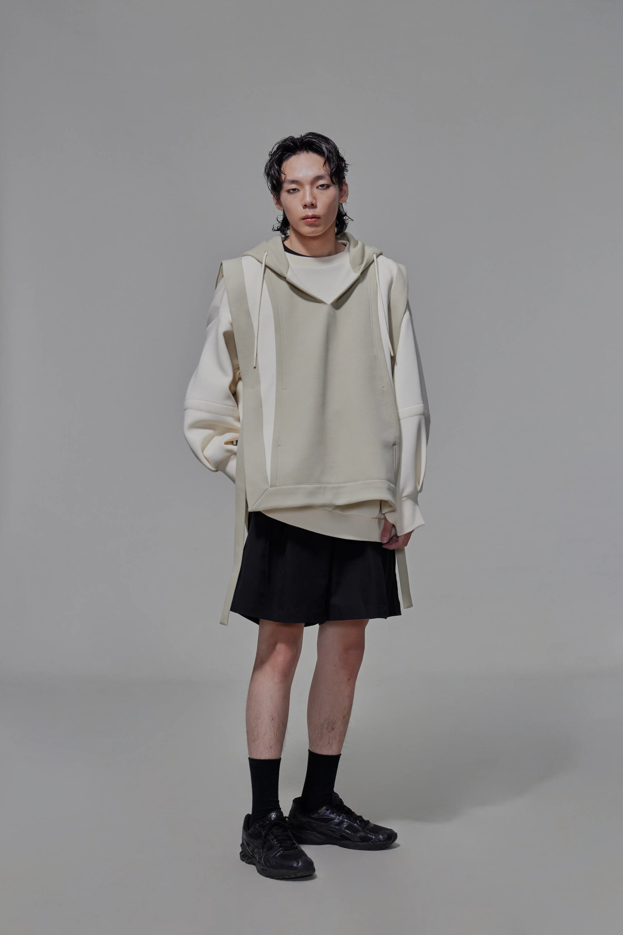 03 Oversized Hooded Vest