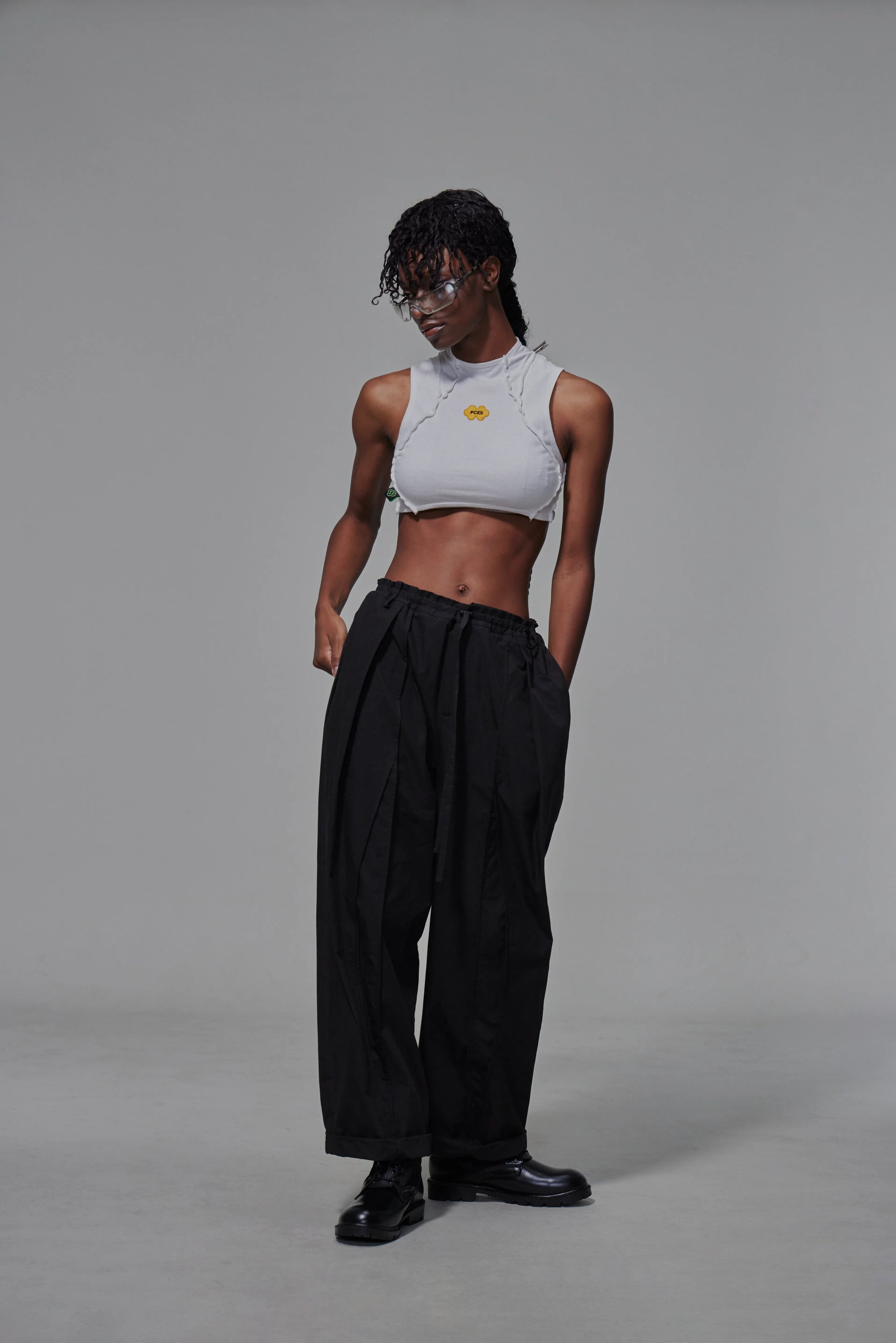 03 Tapered Drawstring Trousers Black