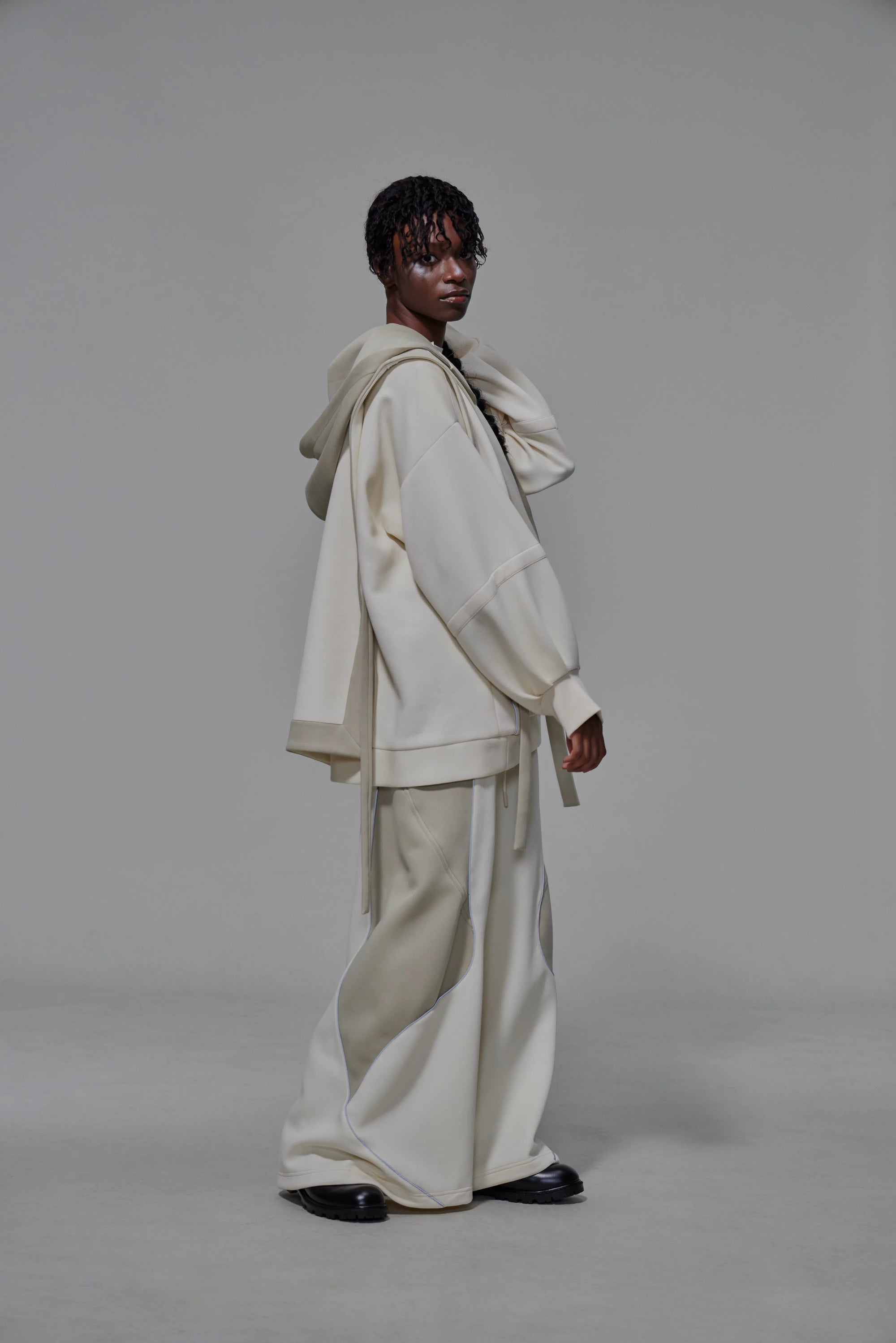 03 Oversized Hooded Vest